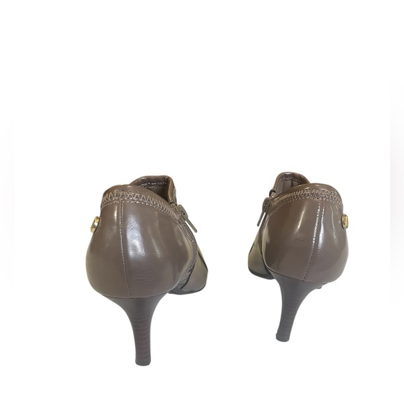 Chic Tan Heeled Boots for Women - Picture 3 of 5